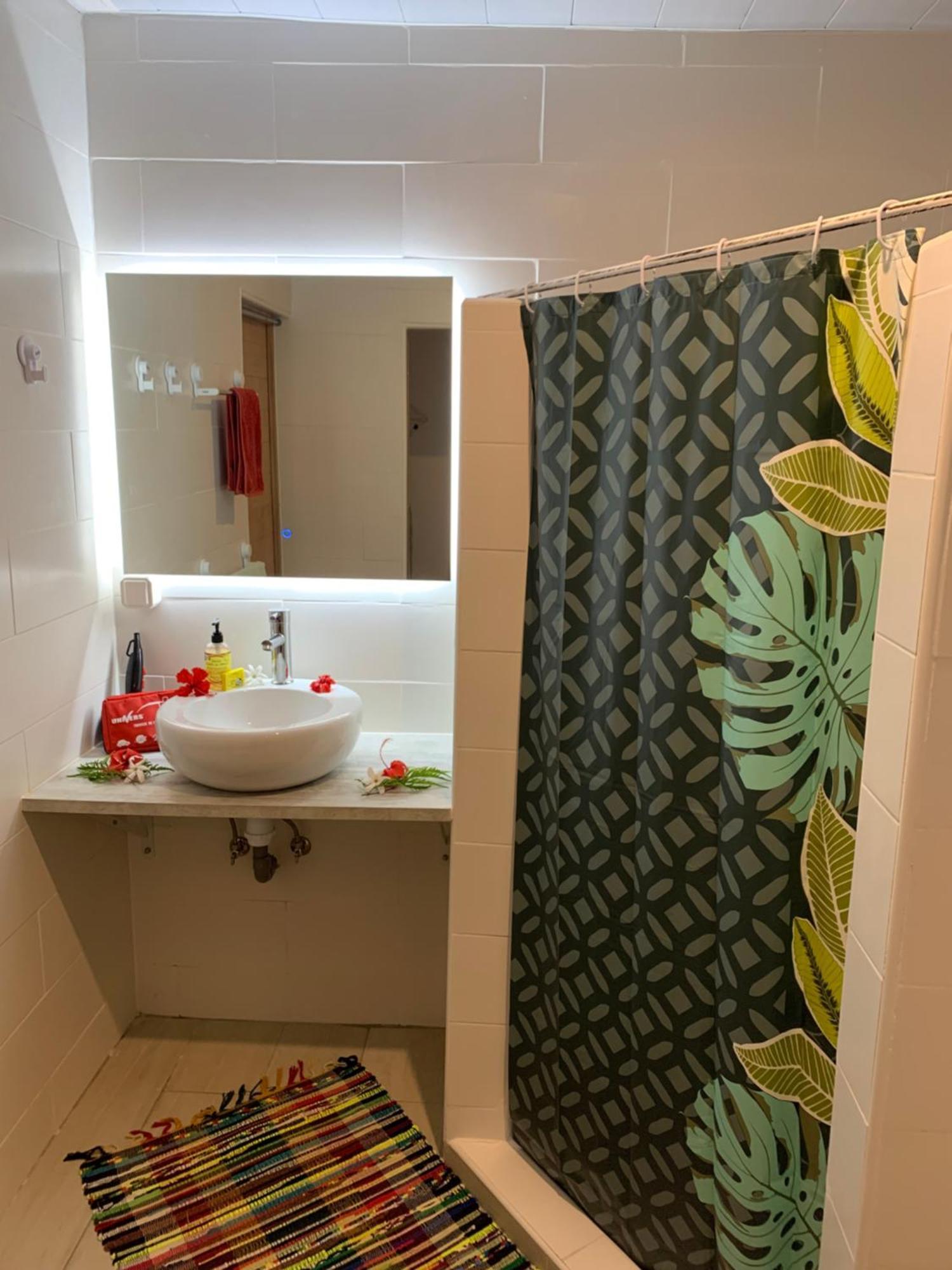 A Tomo Mai Homestay, Close To Airport, Private Bathroom Free Parking And Wifi With High Connection And Breakfast Optional Faaa Exterior foto