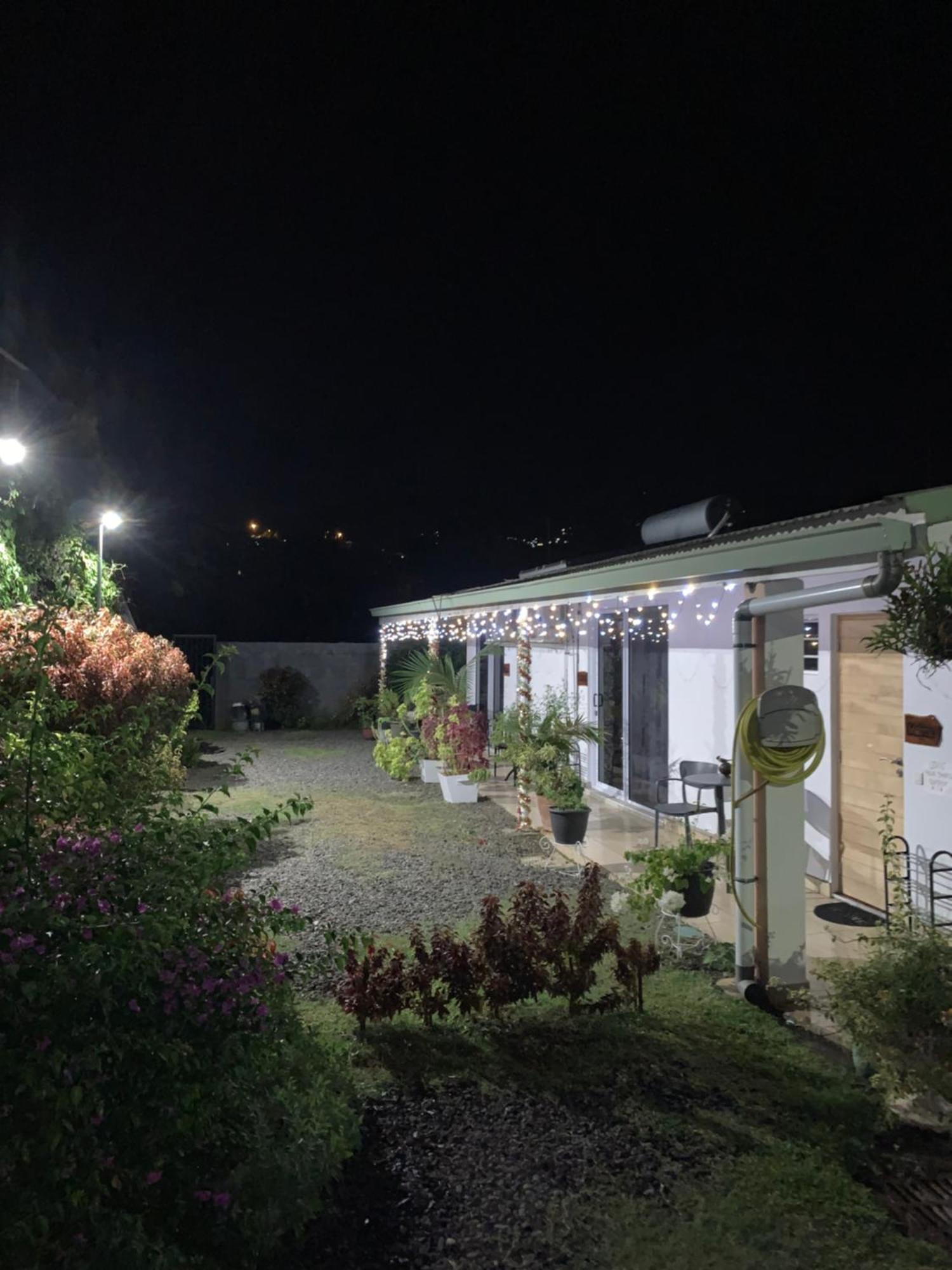 A Tomo Mai Homestay, Close To Airport, Private Bathroom Free Parking And Wifi With High Connection And Breakfast Optional Faaa Exterior foto